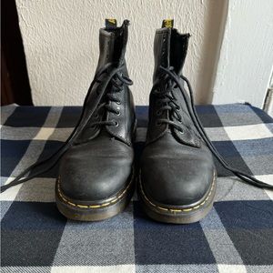 Dr. Martens lace boots s7; lightly used